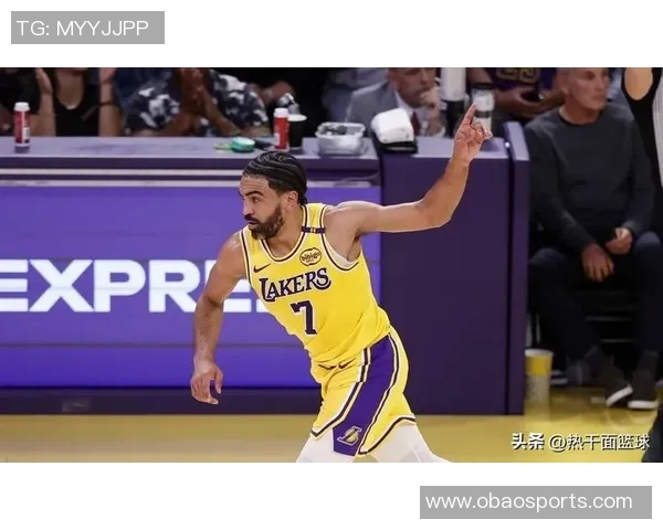 科尔强调季前赛首战湖人将采用深度轮换策略确保球员体能不被过度消耗