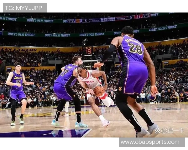 布克称赞马克威廉姆斯攻防两端表现出色球队急需他的贡献